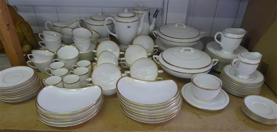 Large quantity of Royal Worcester Viceroy tableware